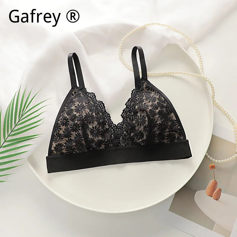 Plus Size Women French Lace Wireless Bralette Breathable Thin Triangle Cup Summer Girly Soft Lift Sexy Non-wired Lingerie Bra